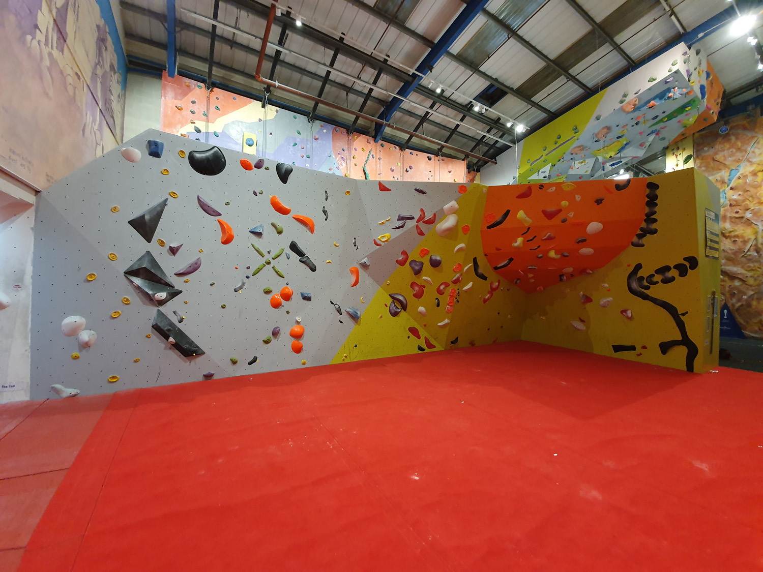 Comp Wall