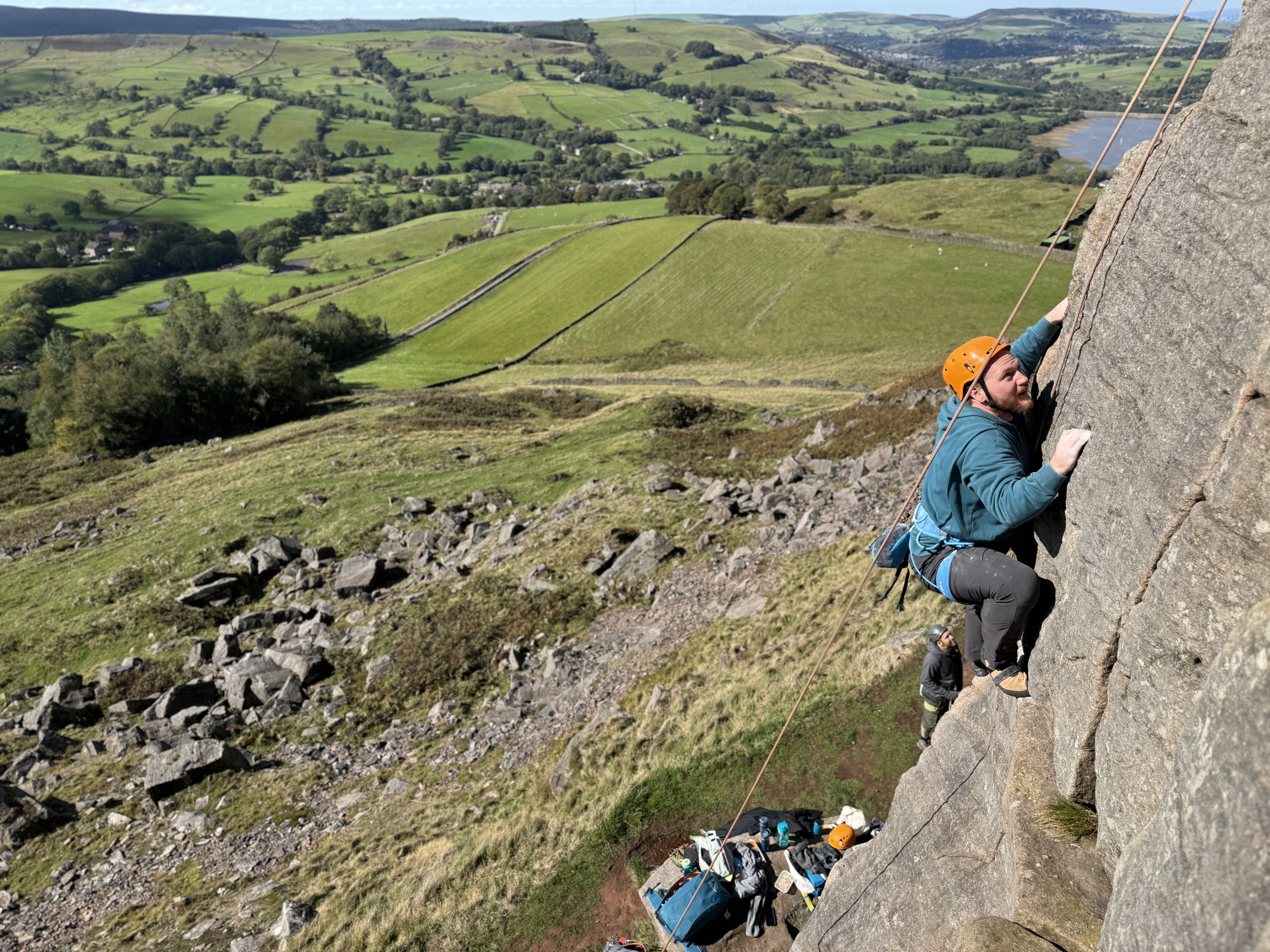 climbing in the peak district