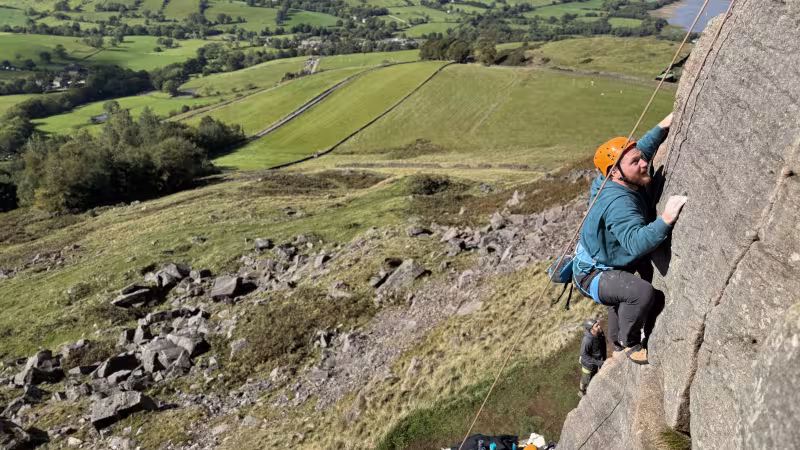 climbing in the peak district